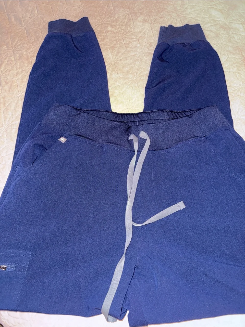 Figs Women’s Navy Blue Jogger Scrub Panta